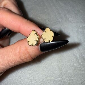 Kendra Scott Tessa Stud Earrings - Cream/Beige & Gold